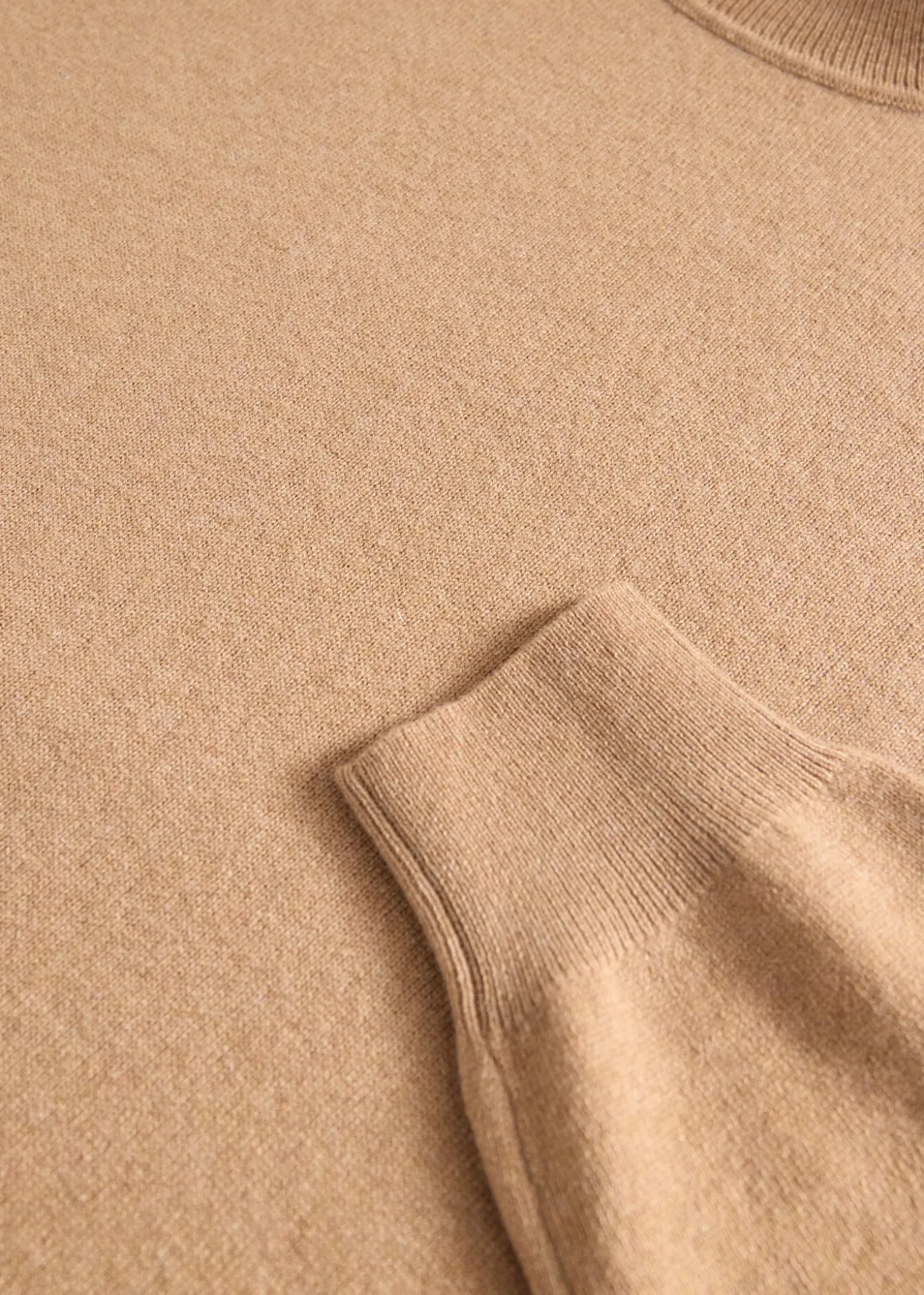 Essential Cashmere Turtleneck