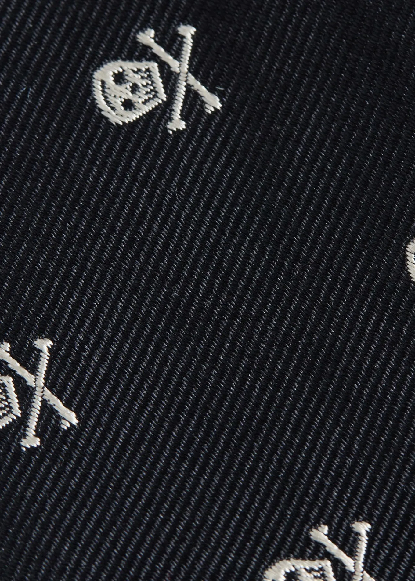 Woven Silk Skull & Bone Bow Tie
